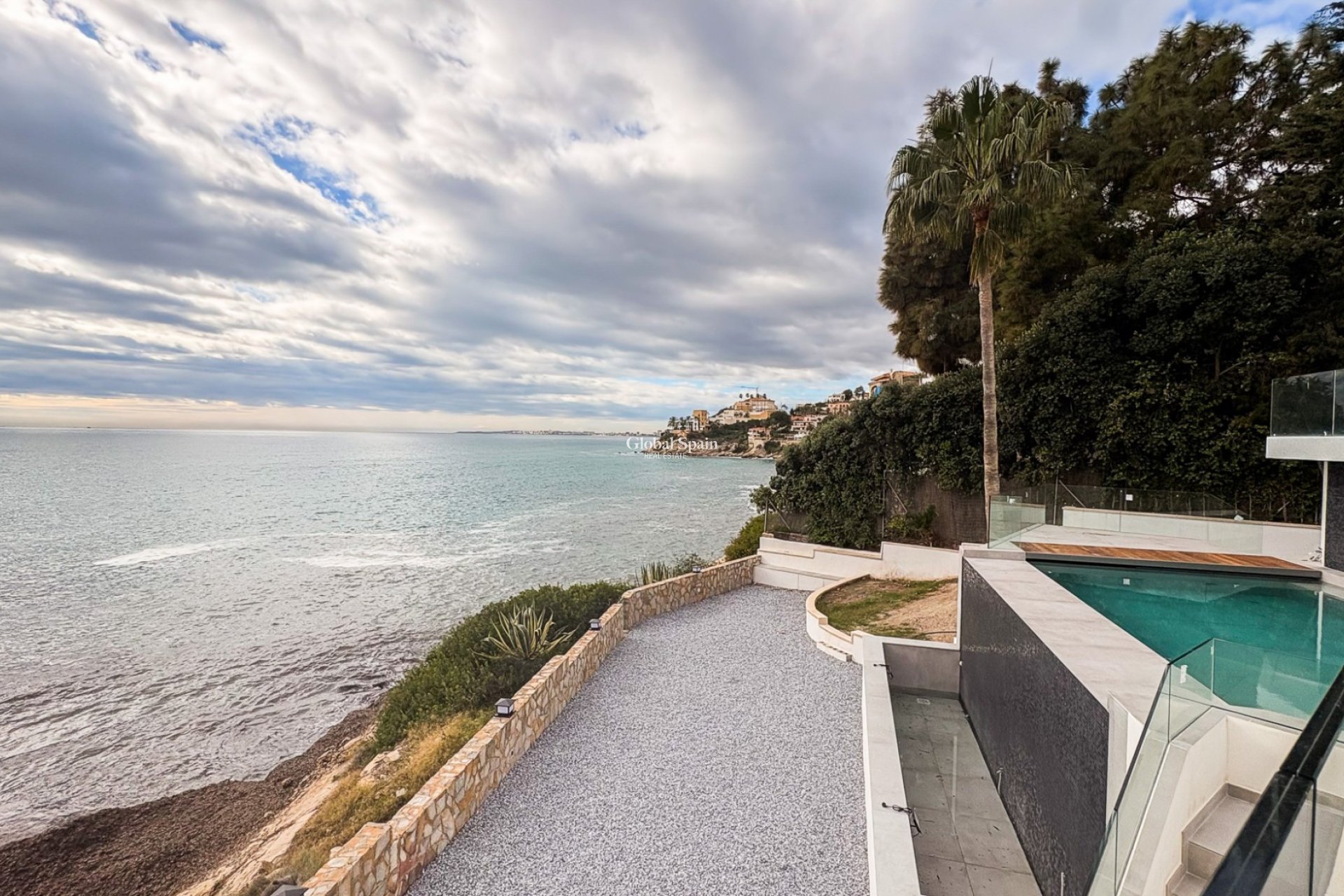 Wederverkoop - VILLA -
EL CAMPELLO - Coveta Fuma
