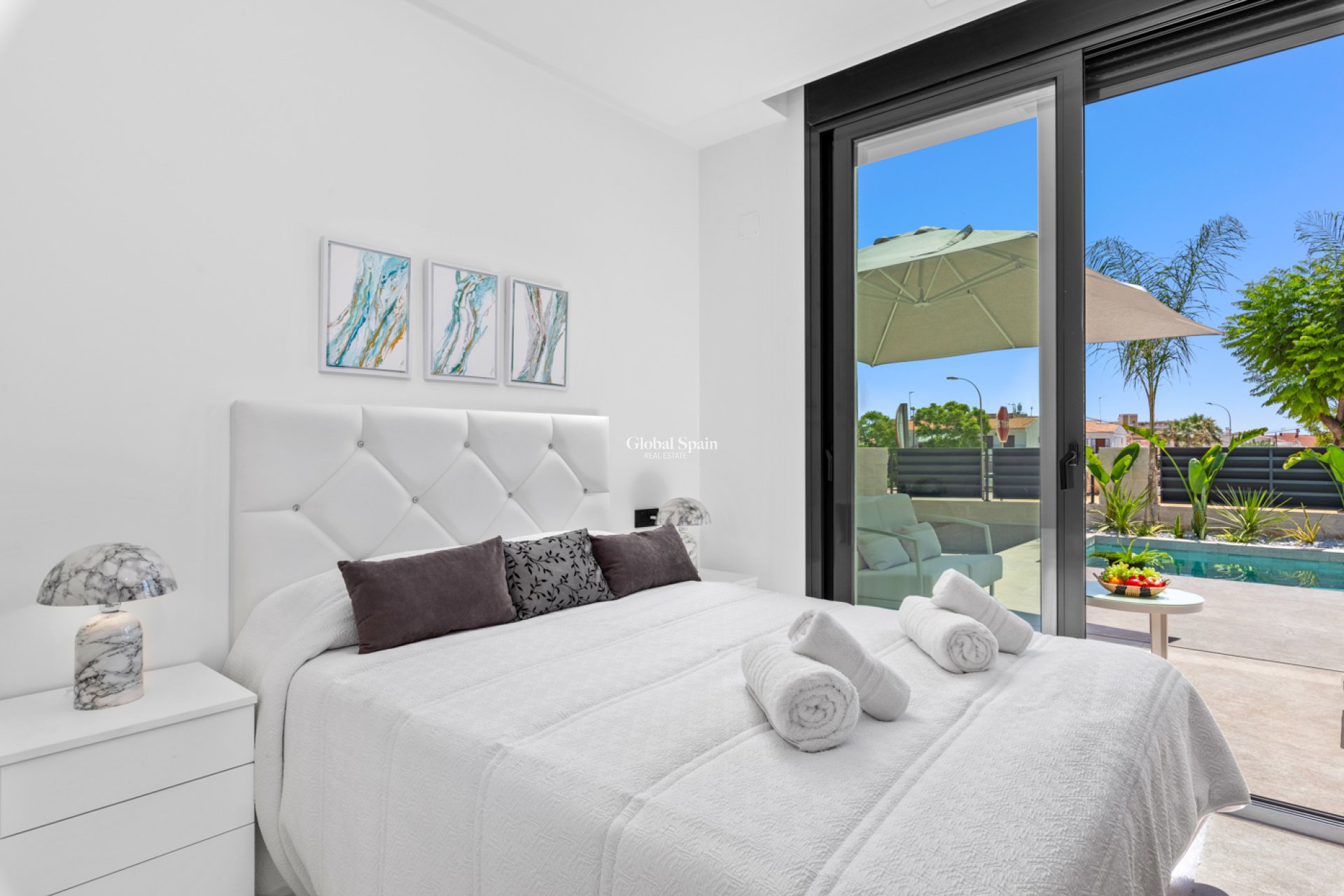 Wederverkoop - VILLA -
EL CAMPELLO - El Amerador