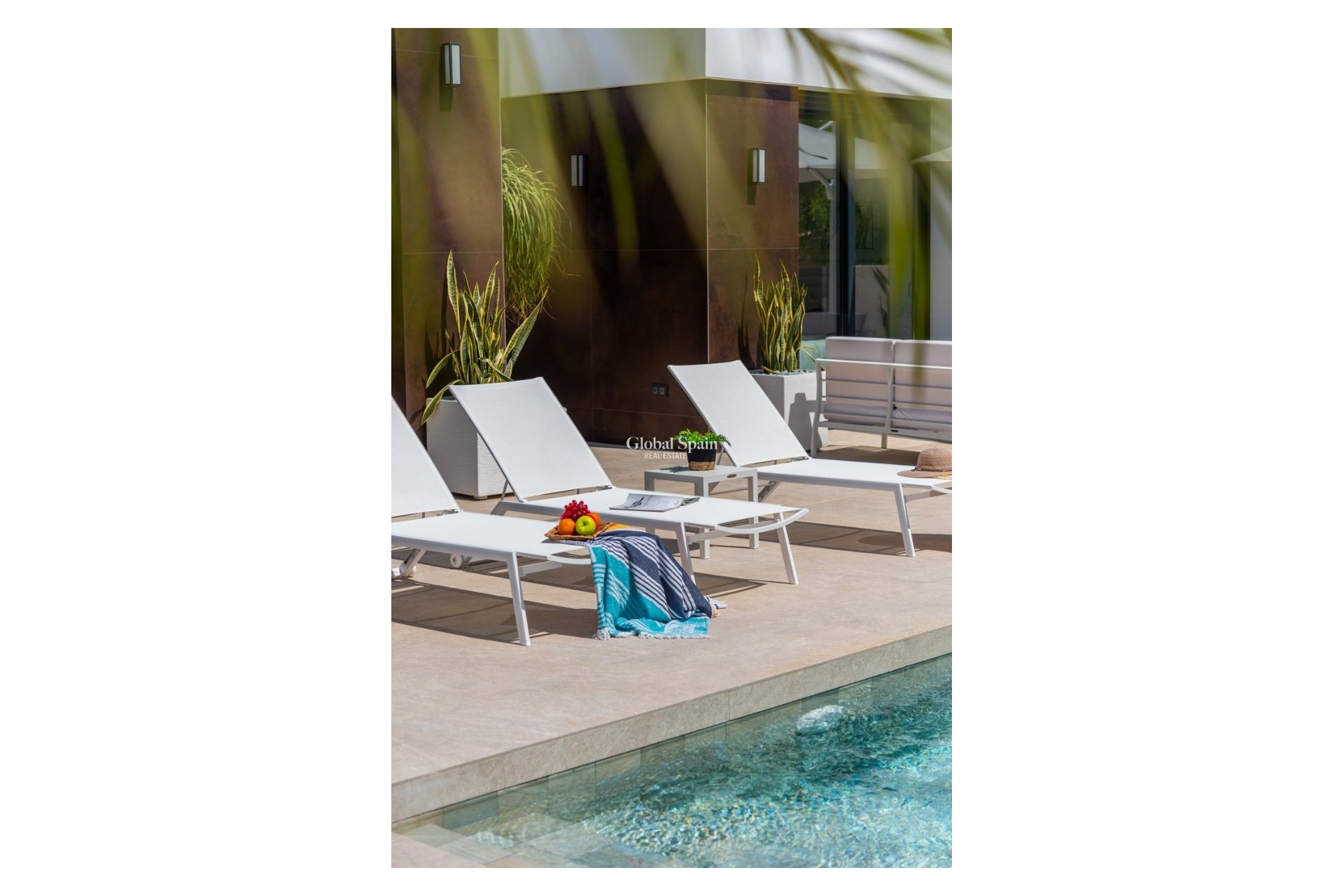 Wederverkoop - Villa -
El Campello - El Amerador