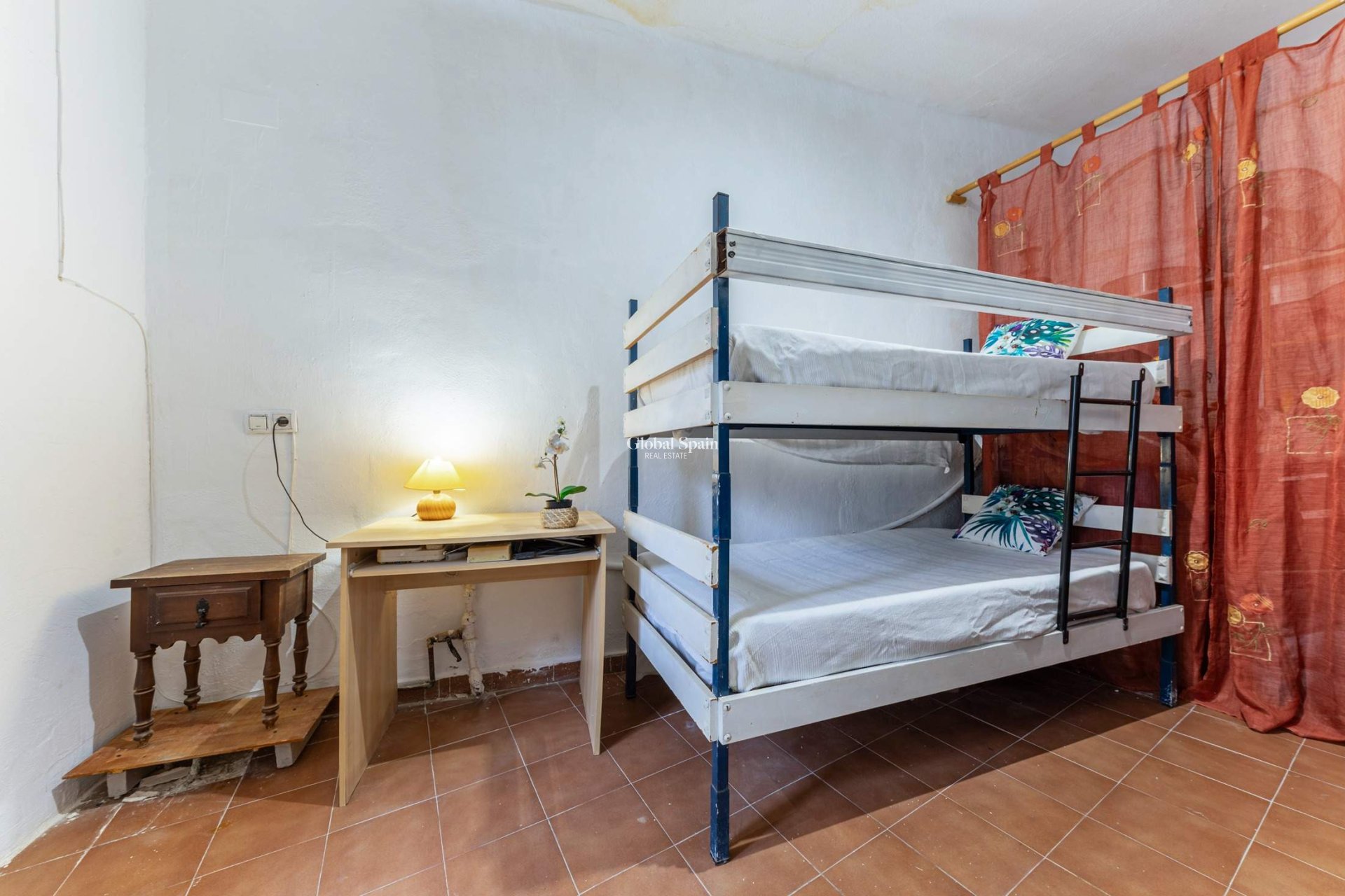 Wederverkoop - VILLA -
EL CAMPELLO - Pueblo Acantilado - Lanuza