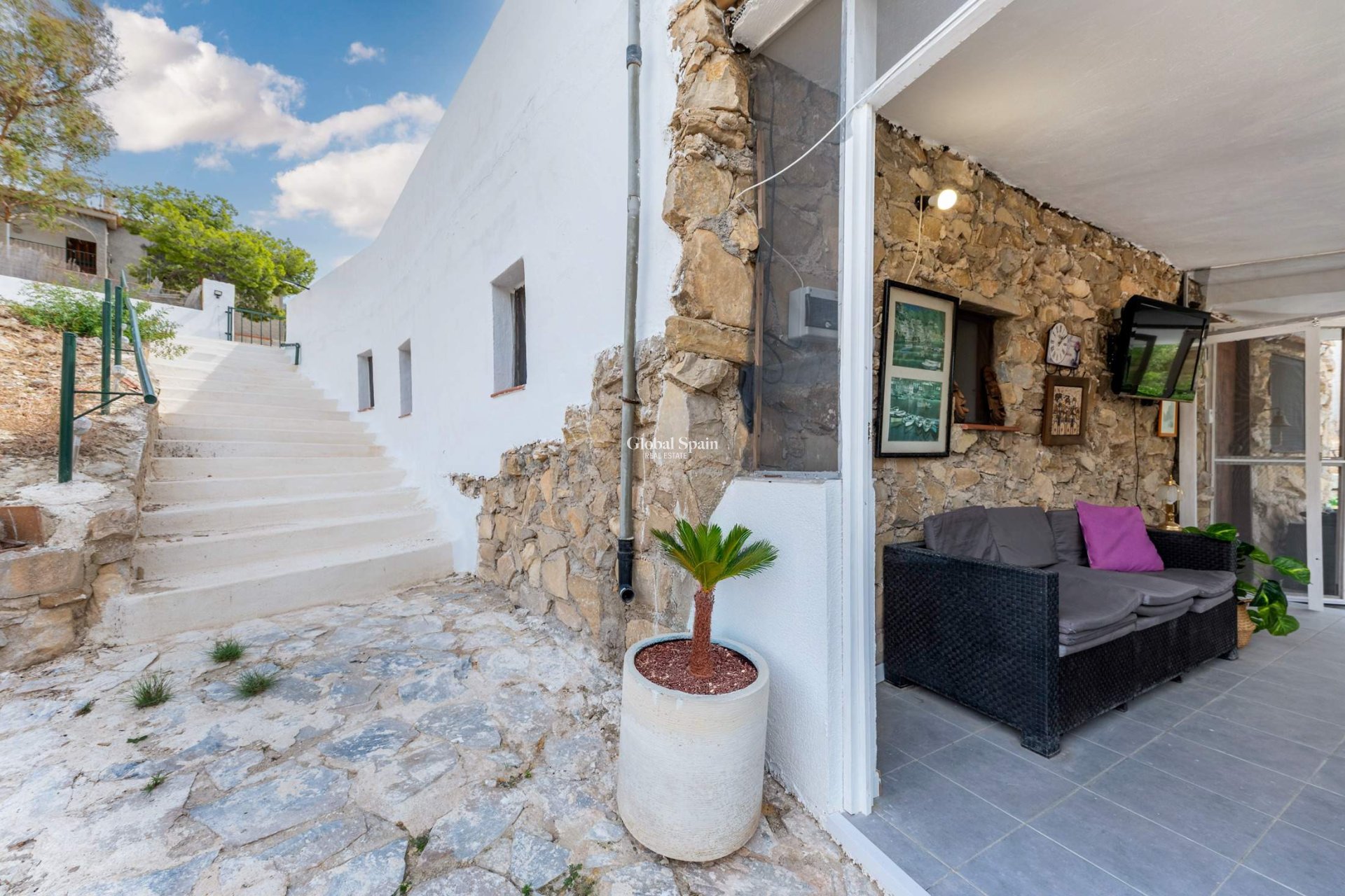 Wederverkoop - VILLA -
EL CAMPELLO - Pueblo Acantilado - Lanuza