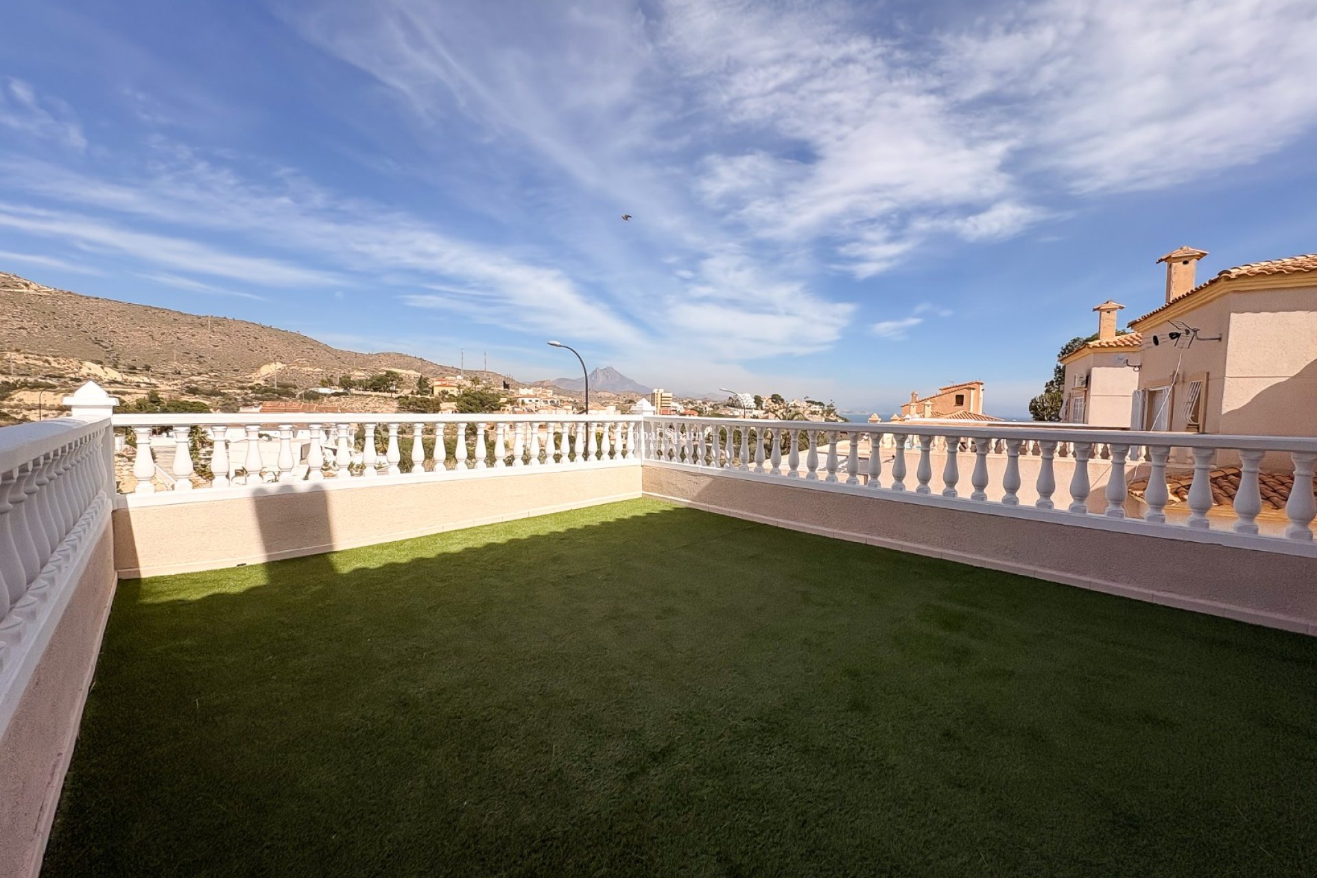 Wederverkoop - VILLA -
EL CAMPELLO - Pueblo Acantilado - Venta Lanuza
