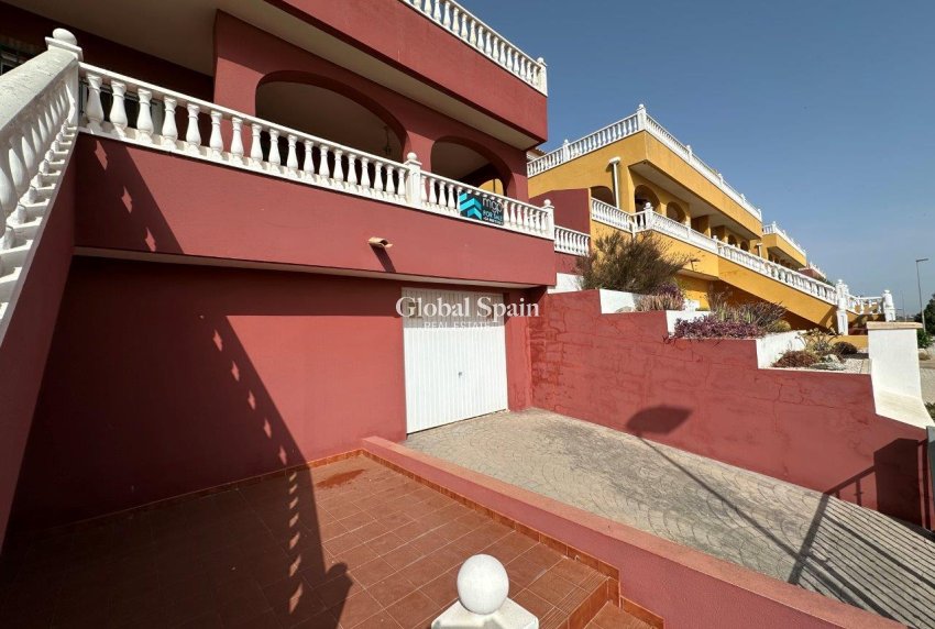 Wederverkoop - VILLA -
El Carmoli - Costa Calida