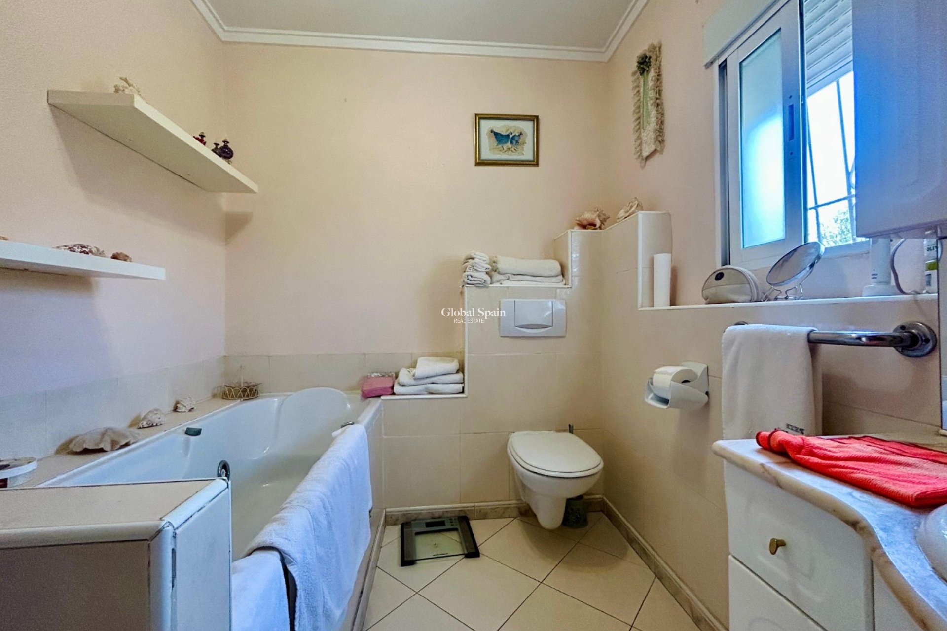 Wederverkoop - VILLA -
EL CHAPARRAL - Inland