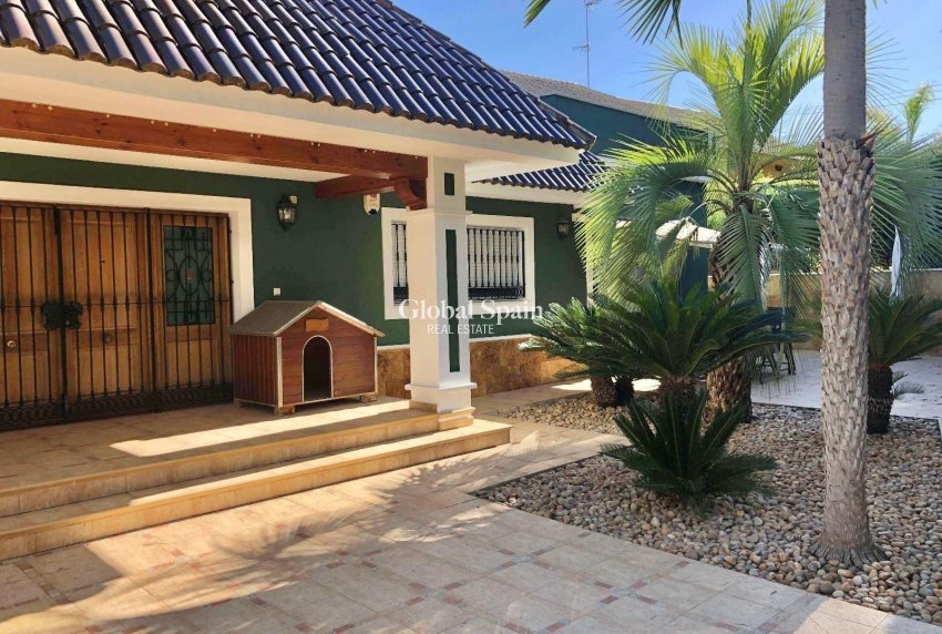 Wederverkoop - VILLA -
EL PALMAR - El Palmar