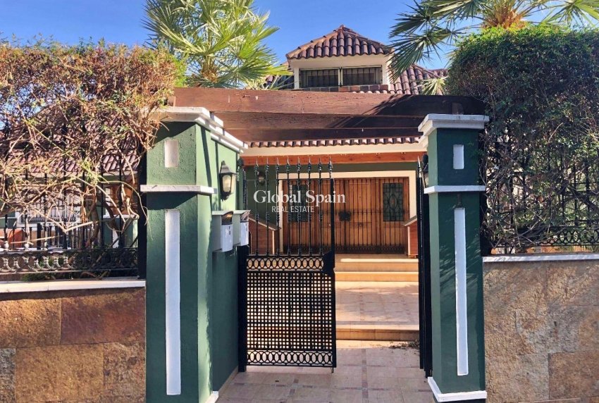 Wederverkoop - VILLA -
EL PALMAR - El Palmar