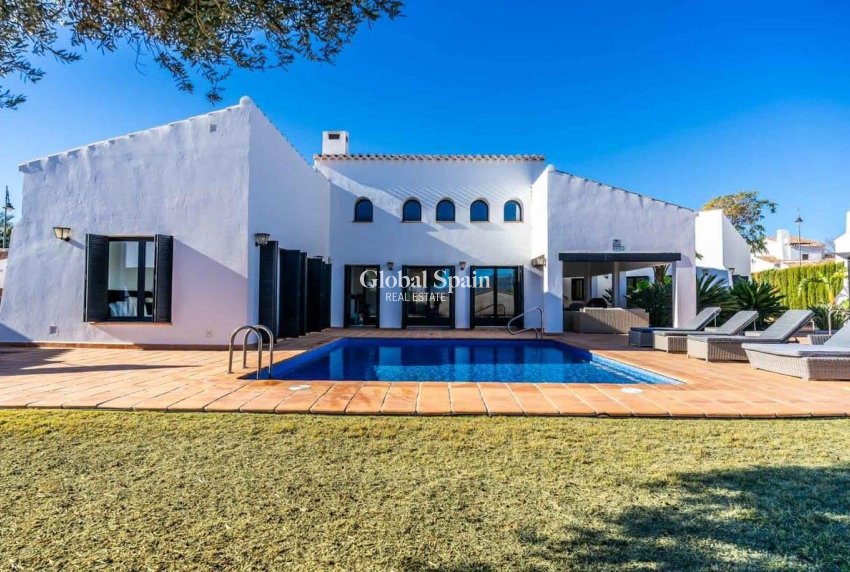 Wederverkoop - VILLA -
El Valle Golf Resort - Inland