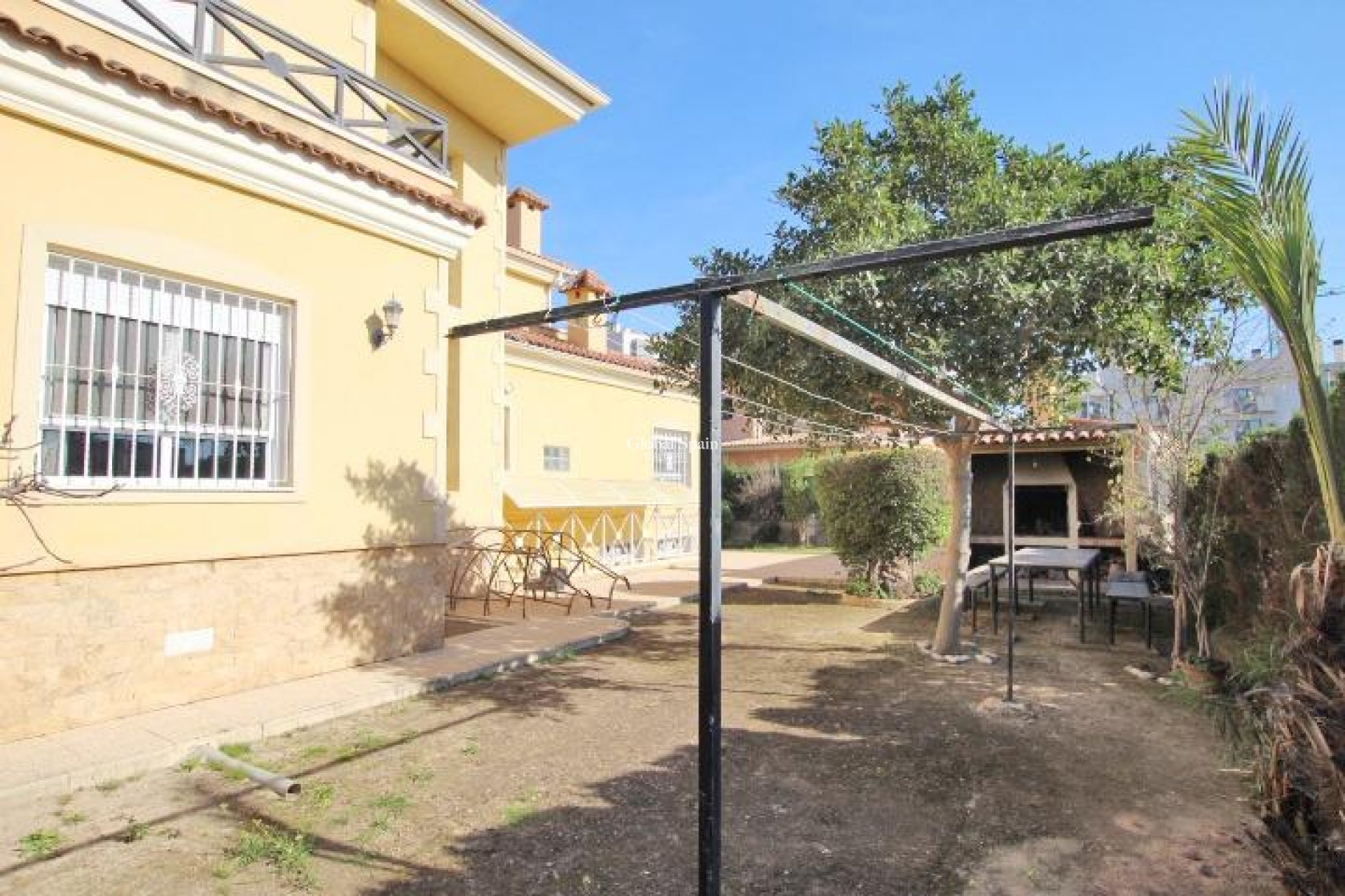 Wederverkoop - VILLA -
ELCHE - Altabix