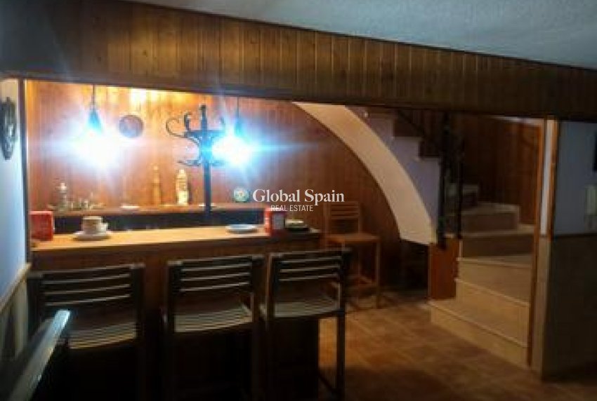 Wederverkoop - VILLA -
ELCHE - Costa Blanca