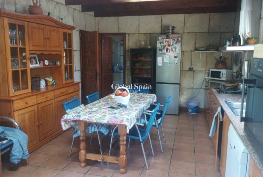 Wederverkoop - VILLA -
ELCHE - Costa Blanca