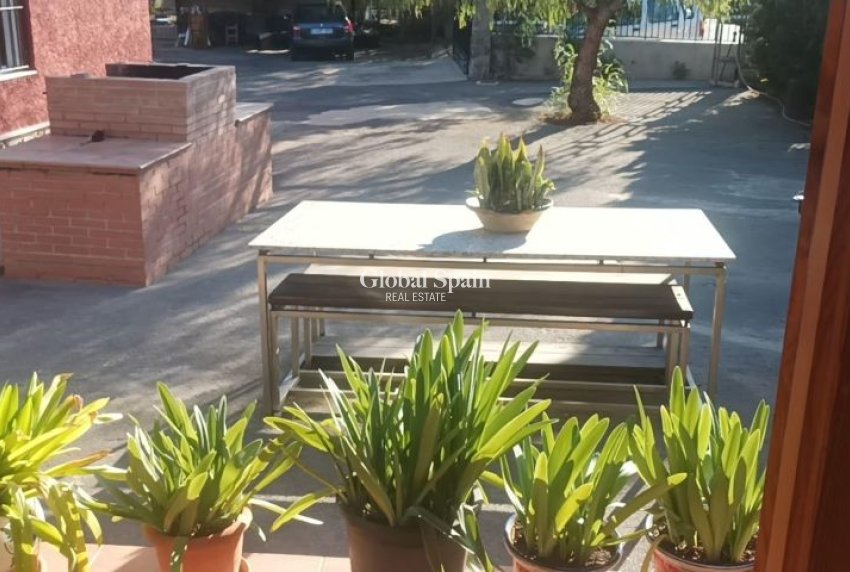 Wederverkoop - VILLA -
ELCHE - Costa Blanca