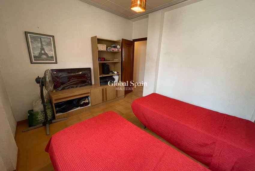 Wederverkoop - VILLA -
ELCHE - Costa Blanca