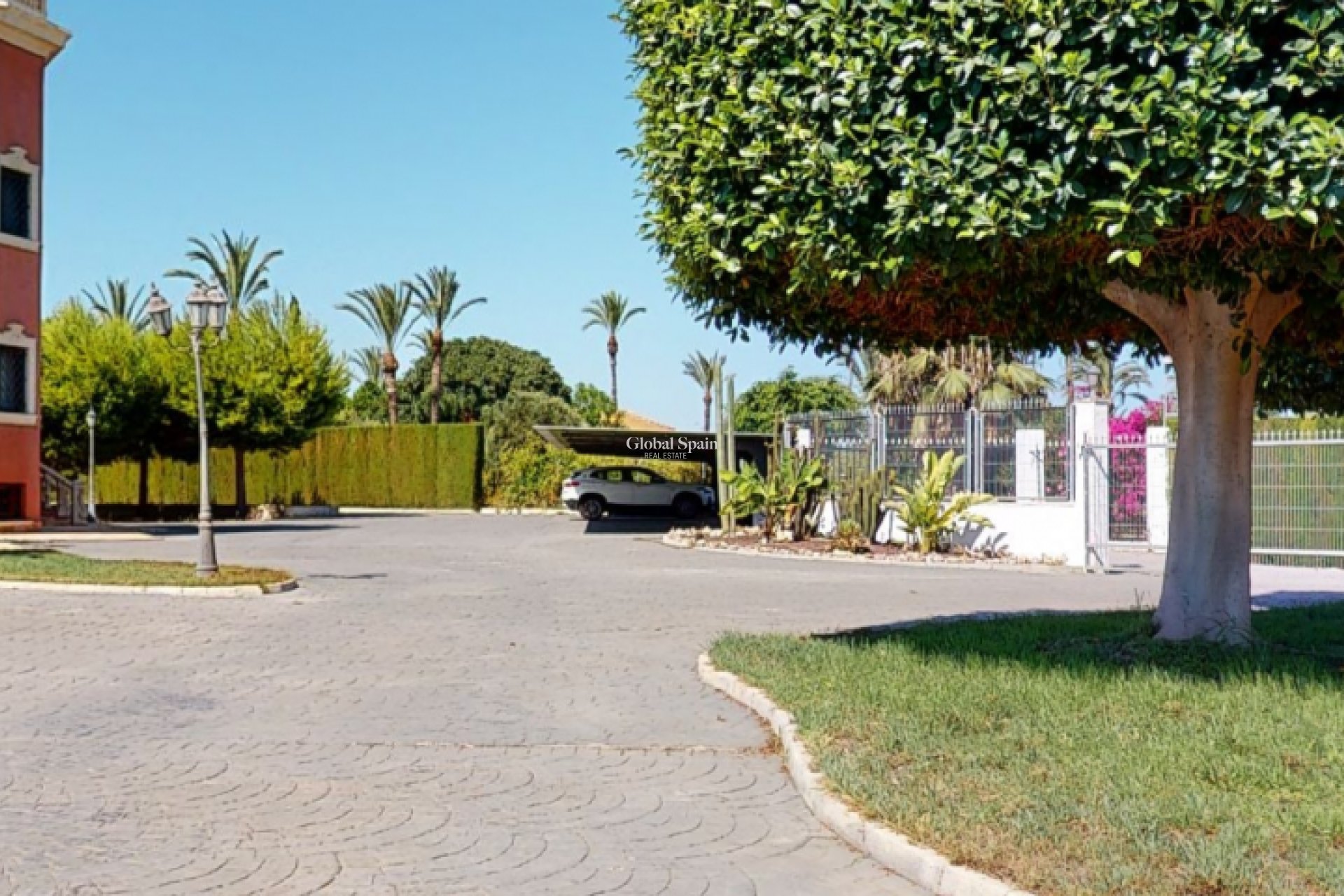 Wederverkoop - VILLA -
ELCHE - Costa Blanca