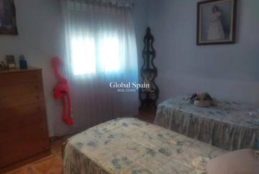 Wederverkoop - VILLA -
ELCHE - Costa Blanca