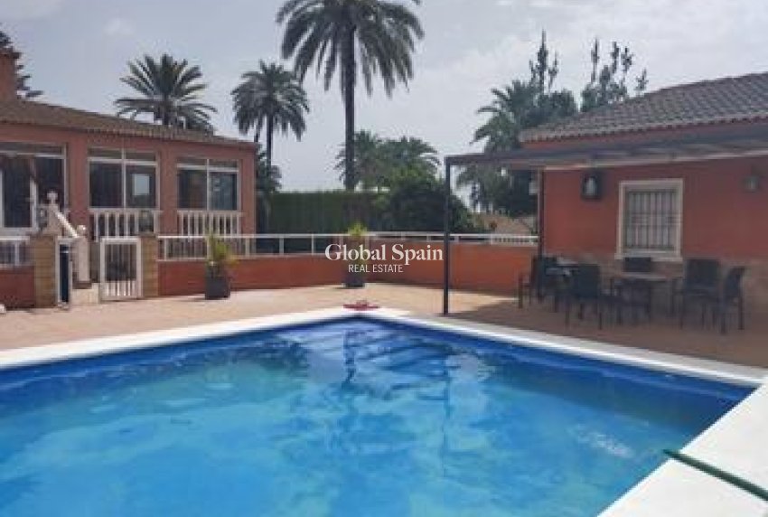 Wederverkoop - VILLA -
ELCHE - Costa Blanca