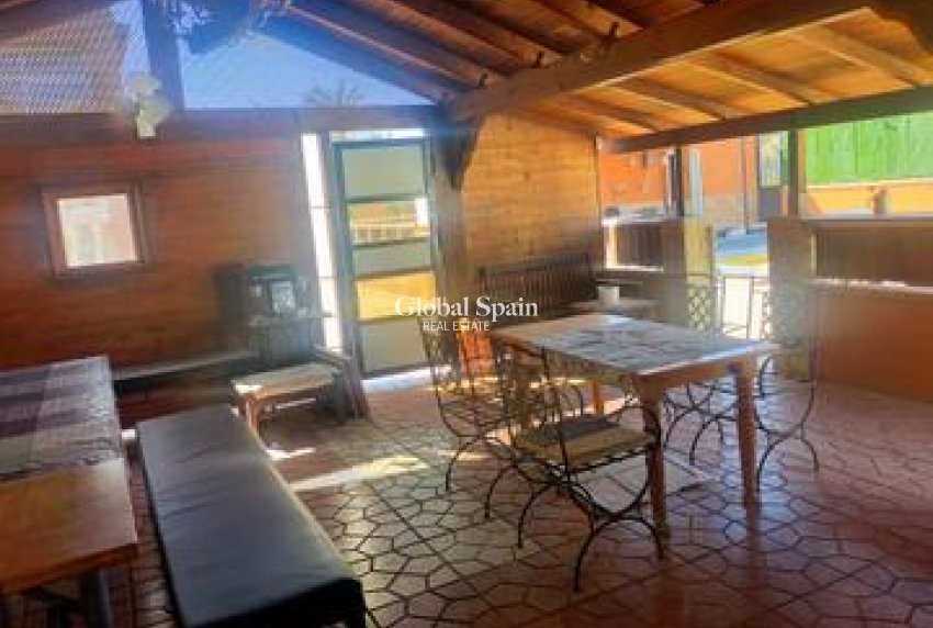 Wederverkoop - VILLA -
ELCHE - Costa Blanca