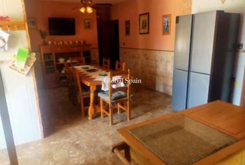 Wederverkoop - VILLA -
ELCHE - Costa Blanca