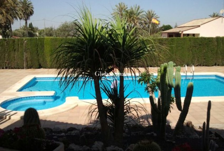 Wederverkoop - VILLA -
ELCHE - Costa Blanca