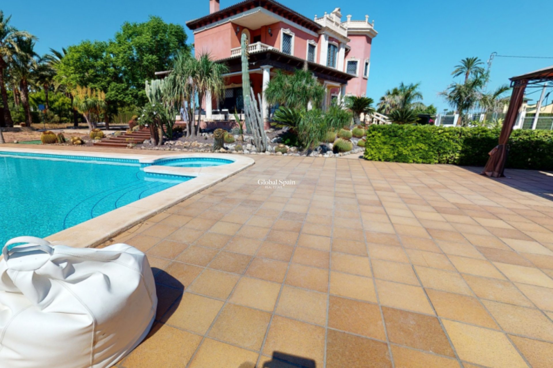 Wederverkoop - VILLA -
ELCHE - Costa Blanca