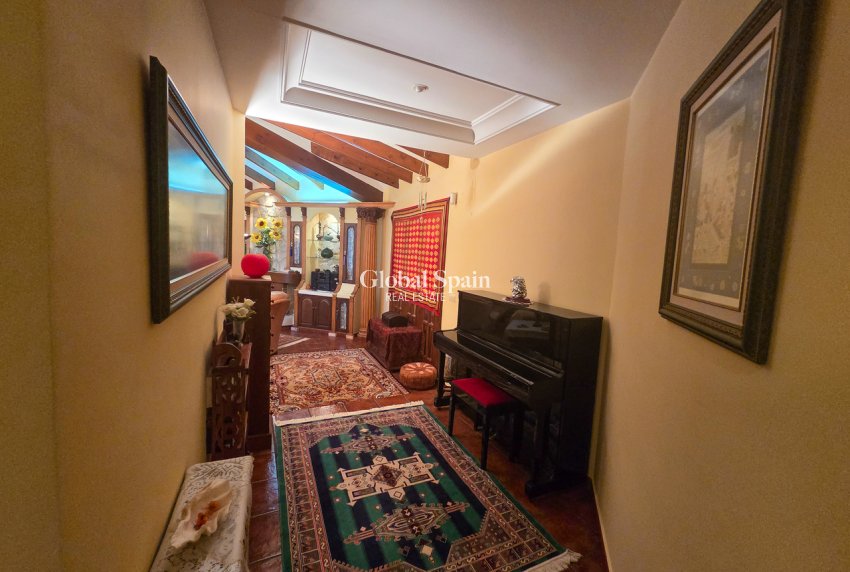 Wederverkoop - VILLA -
ELCHE - Costa Blanca