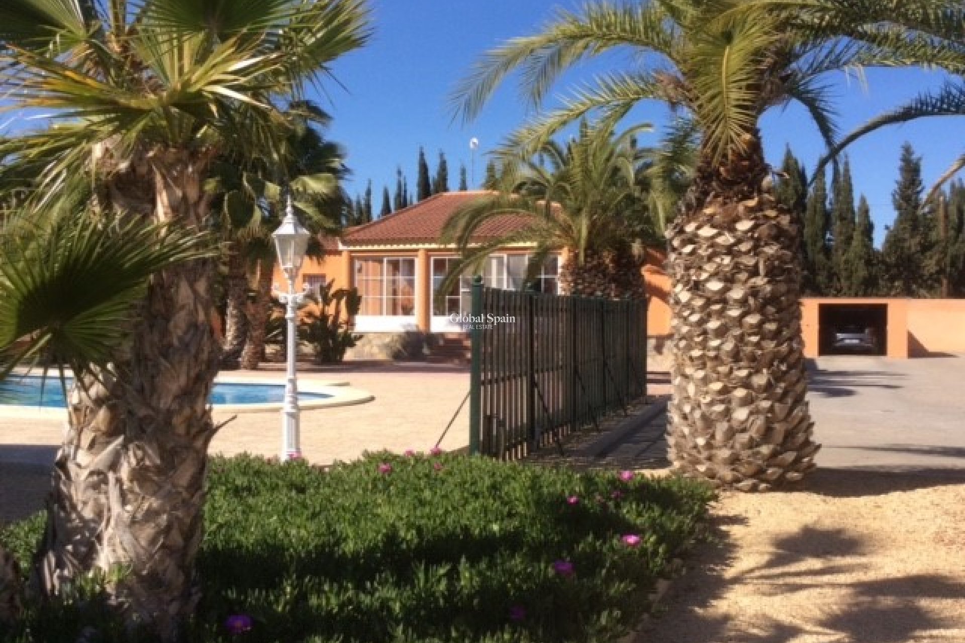 Wederverkoop - VILLA -
ELCHE