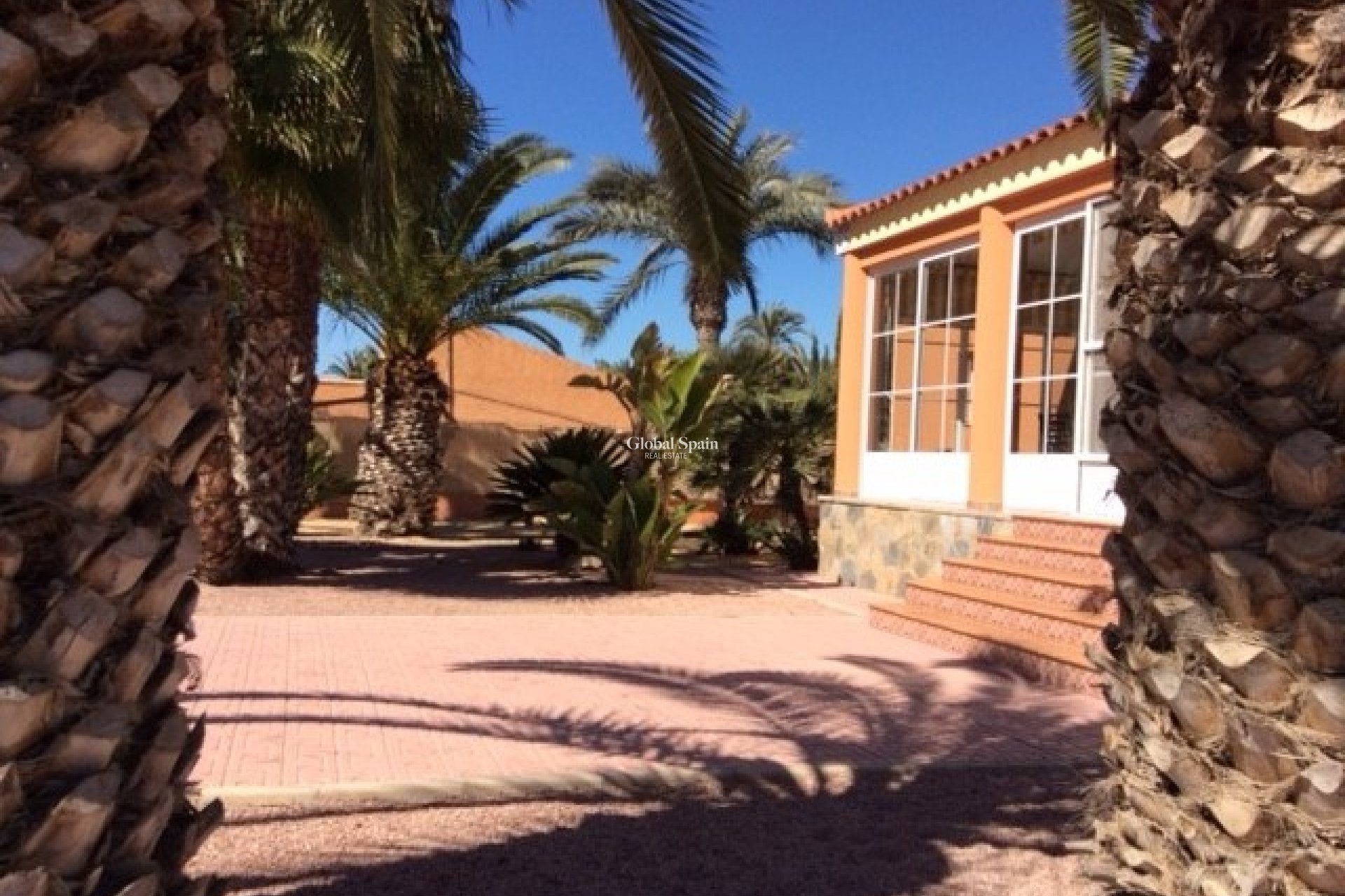 Wederverkoop - VILLA -
ELCHE