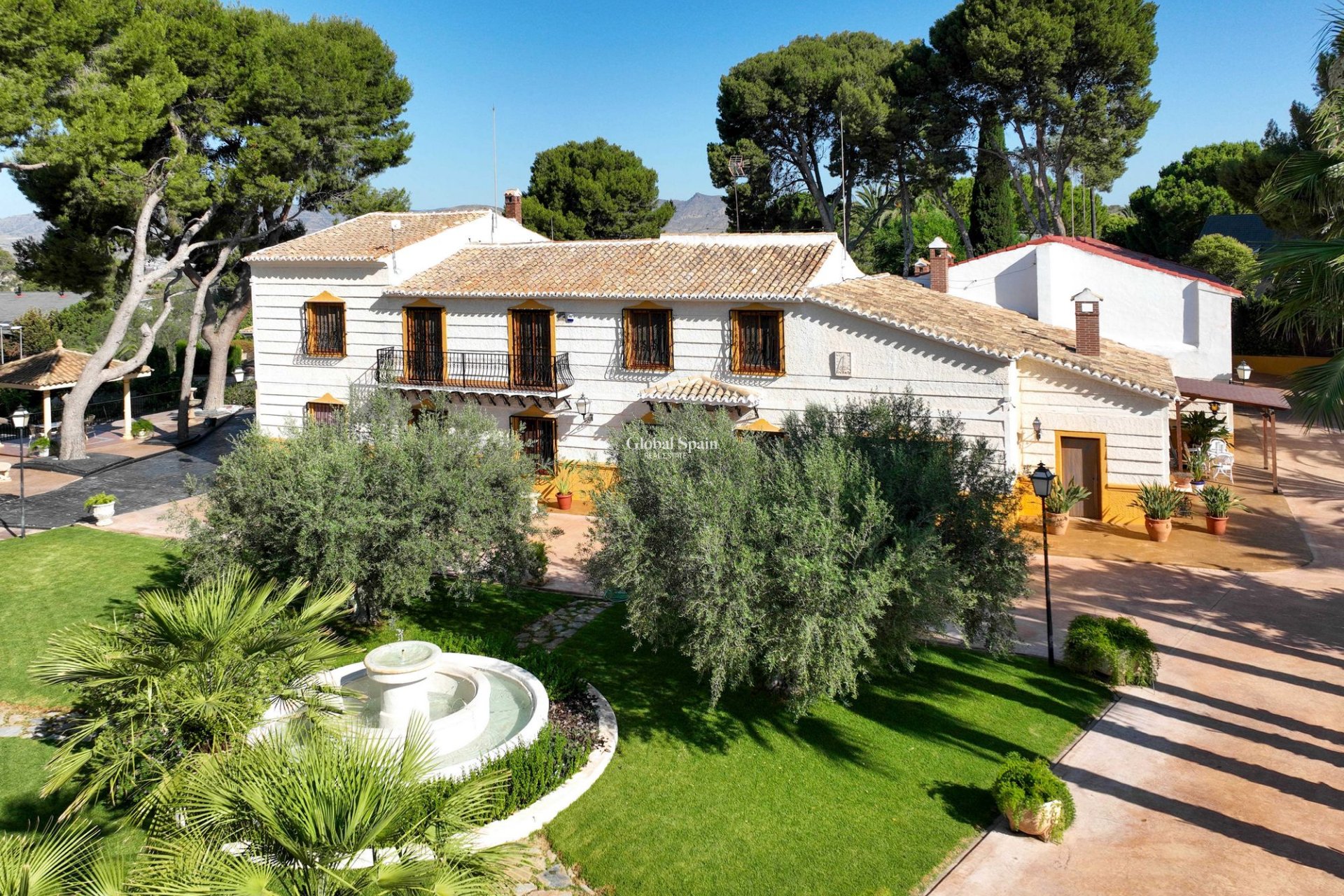 Wederverkoop - Villa -
Elda