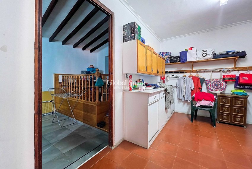 Wederverkoop - Villa -
Elda