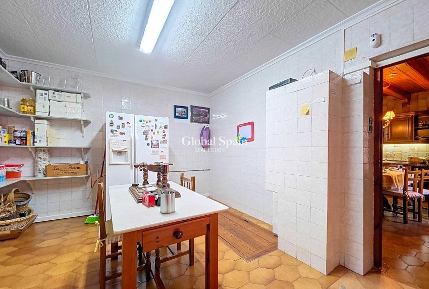 Wederverkoop - Villa -
Elda