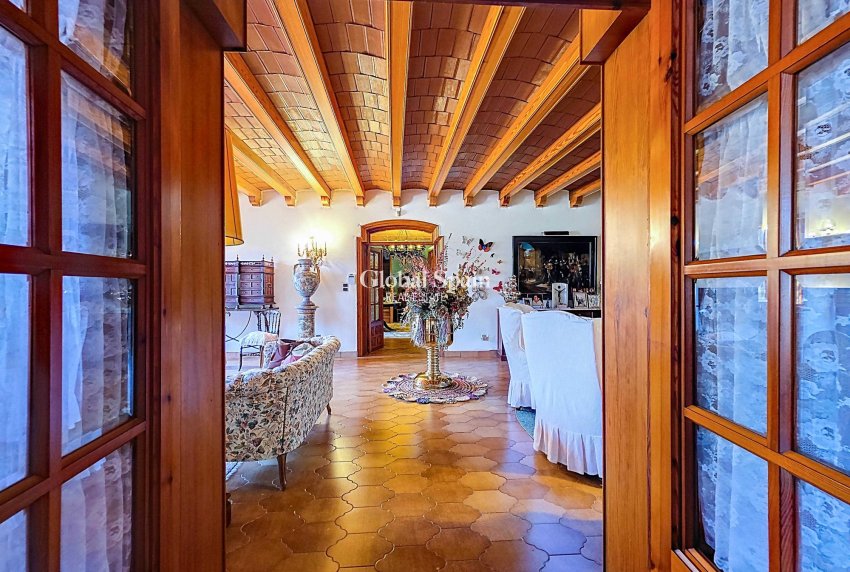 Wederverkoop - Villa -
Elda