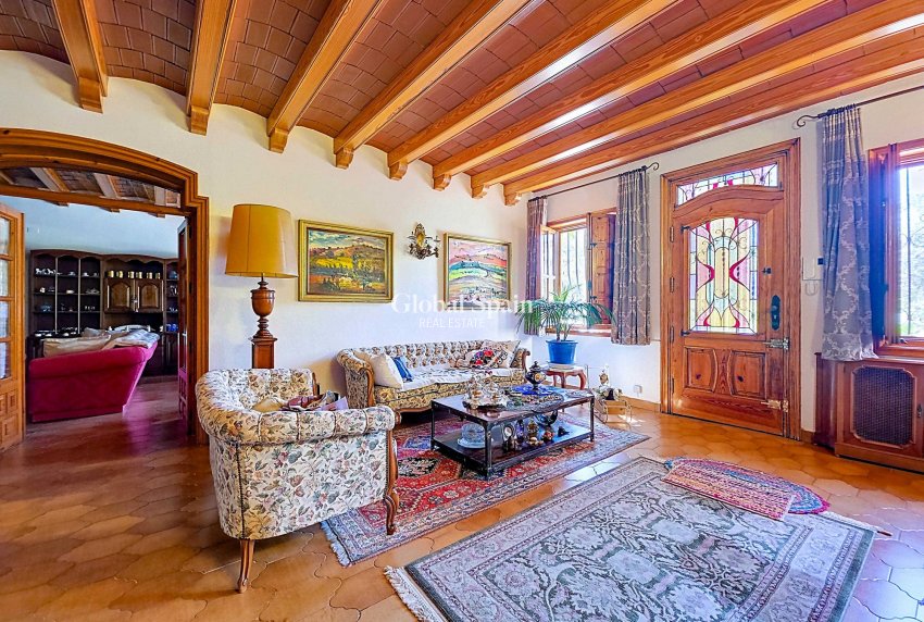 Wederverkoop - Villa -
Elda