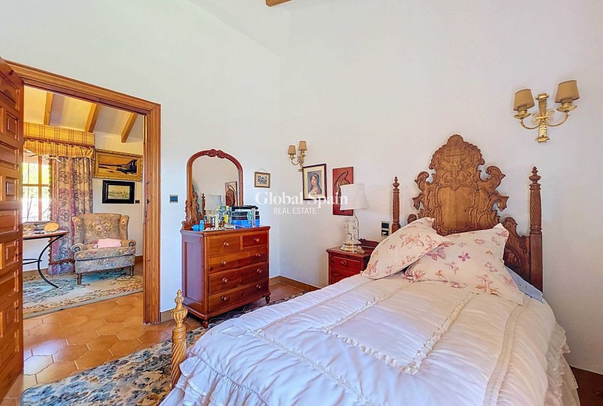 Wederverkoop - Villa -
Elda