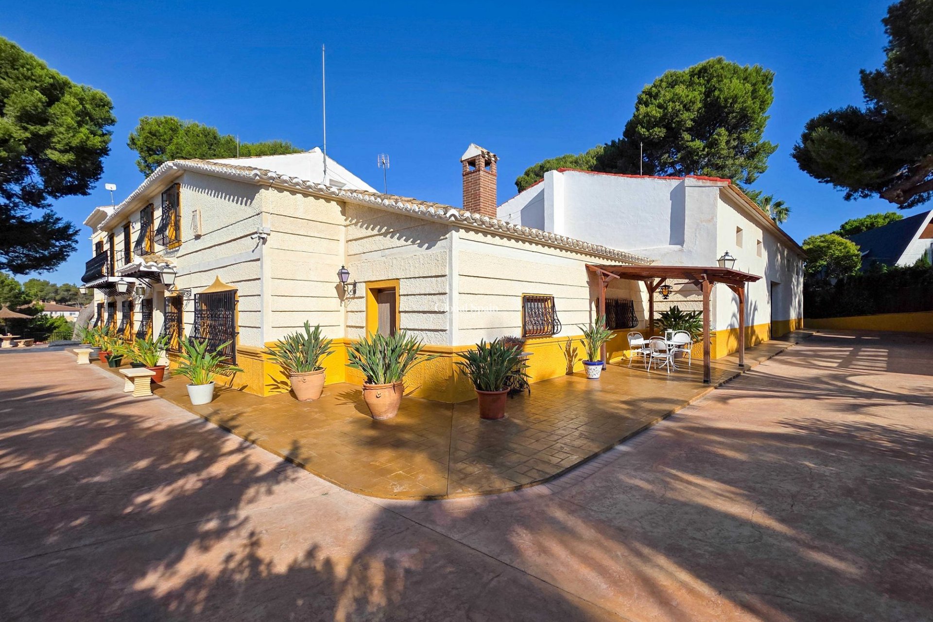 Wederverkoop - Villa -
Elda