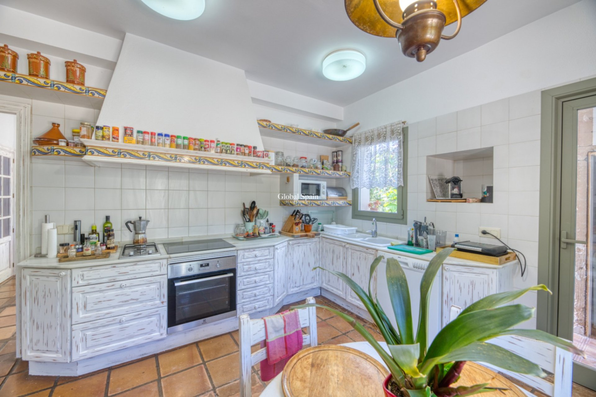Wederverkoop - VILLA -
ESPORLES - Mallorca