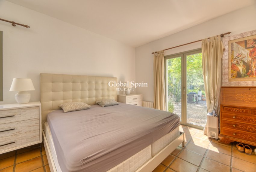 Wederverkoop - VILLA -
ESPORLES - Mallorca