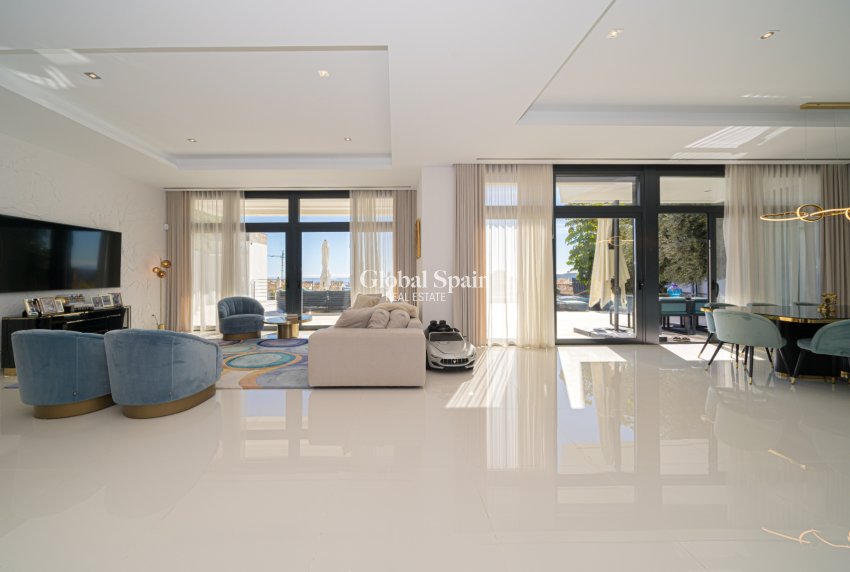 Wederverkoop - VILLA -
FINESTRAT - Costa Blanca