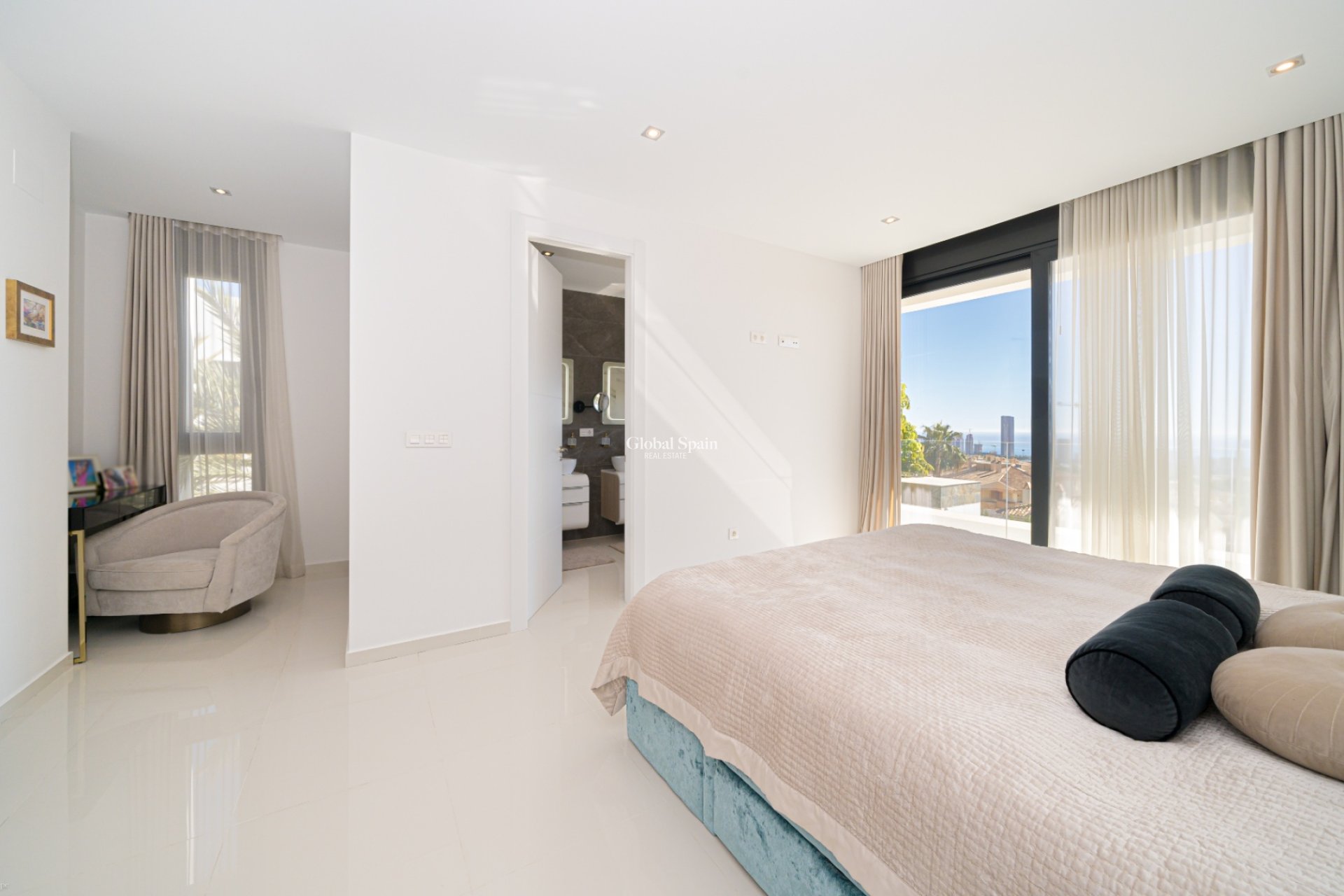 Wederverkoop - VILLA -
FINESTRAT - Costa Blanca