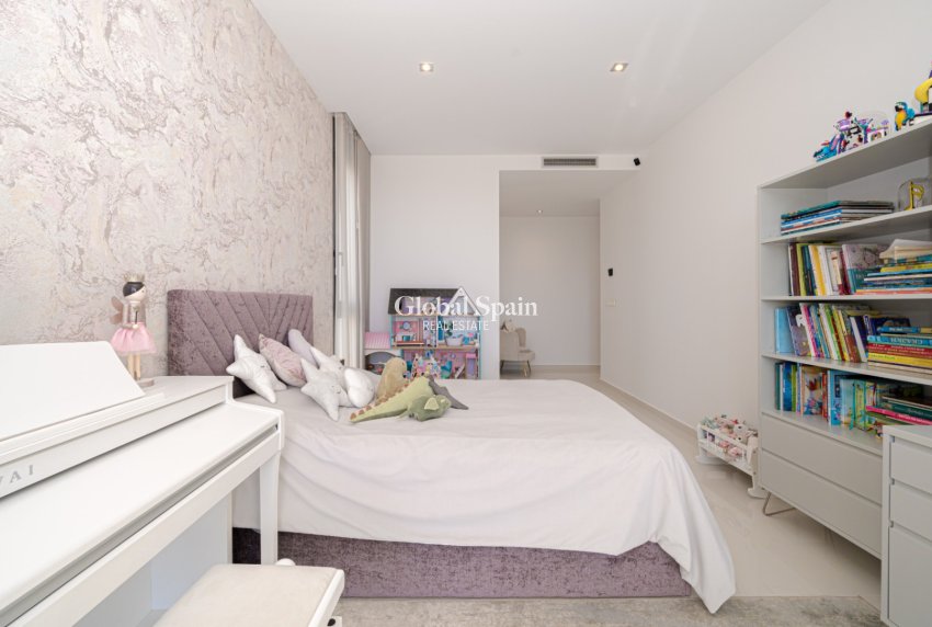 Wederverkoop - VILLA -
FINESTRAT - Costa Blanca