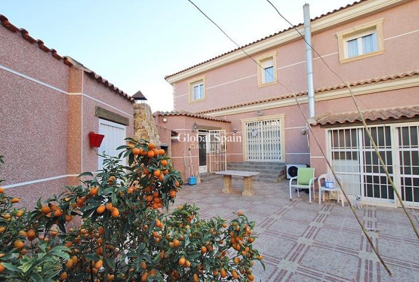 Wederverkoop - VILLA -
FORMENTERA DEL SEGURA - C- Cooperativa