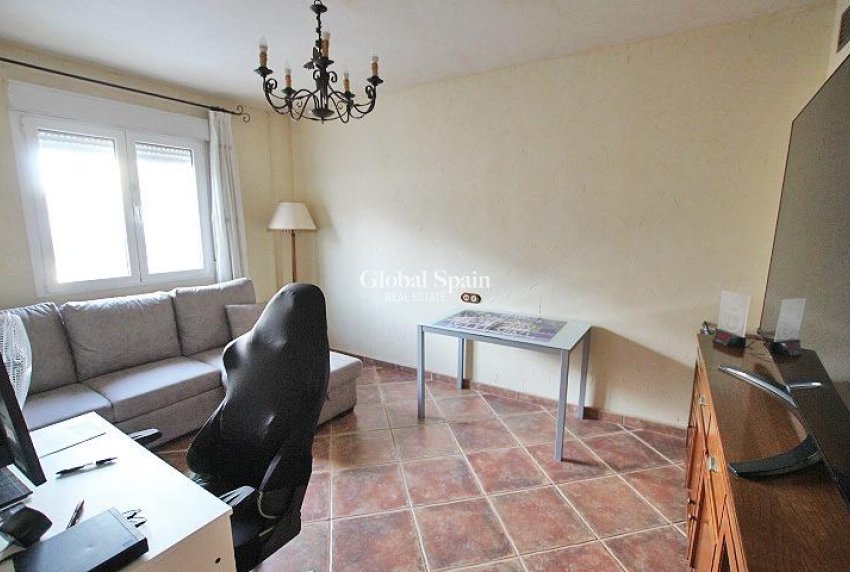 Wederverkoop - VILLA -
FORMENTERA DEL SEGURA - C- Cooperativa