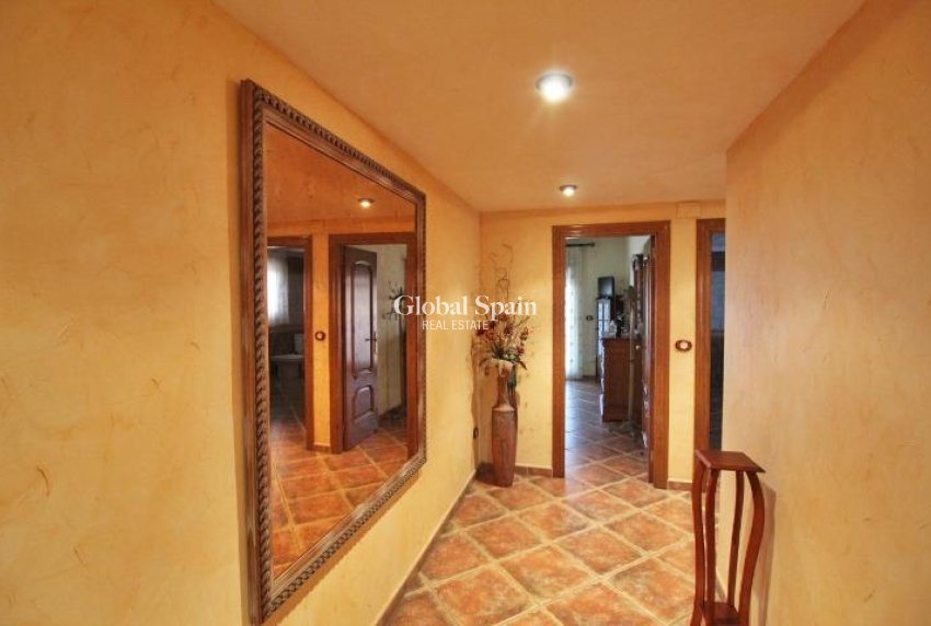 Wederverkoop - VILLA -
FORMENTERA DEL SEGURA - C- Cooperativa