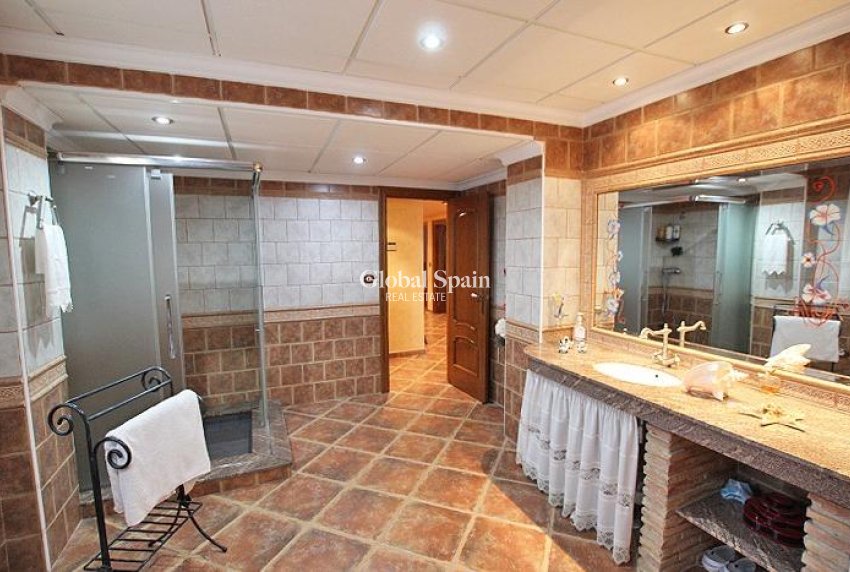 Wederverkoop - VILLA -
FORMENTERA DEL SEGURA - C- Cooperativa