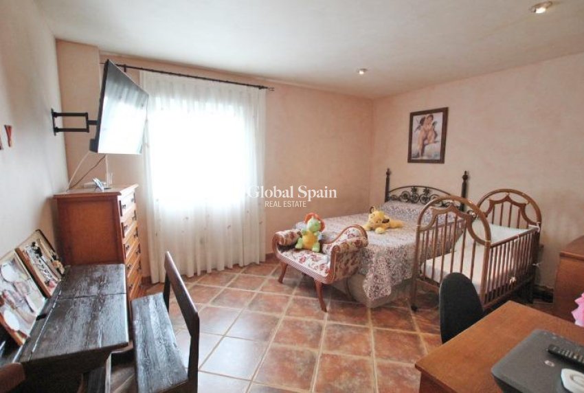 Wederverkoop - VILLA -
FORMENTERA DEL SEGURA - C- Cooperativa