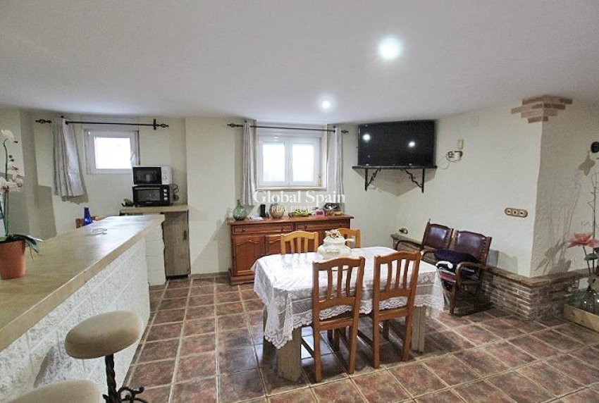 Wederverkoop - VILLA -
FORMENTERA DEL SEGURA - C- Cooperativa