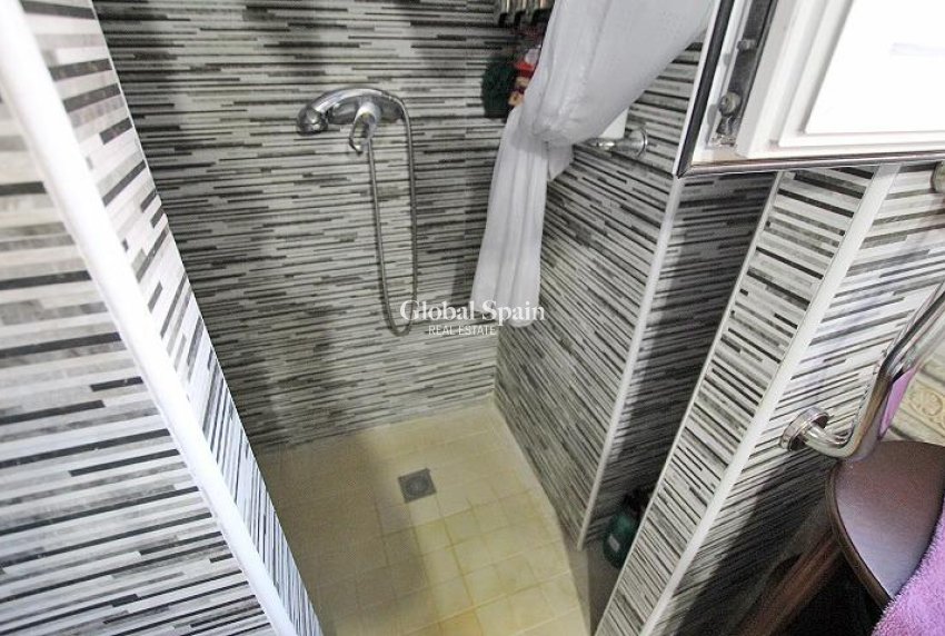 Wederverkoop - VILLA -
FORMENTERA DEL SEGURA - C- Cooperativa