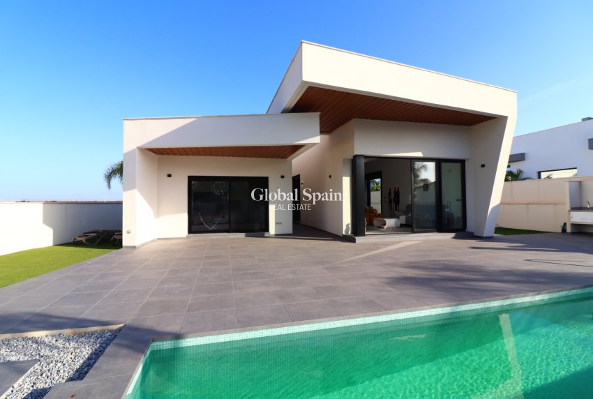 Wederverkoop - VILLA -
Formentera del Segura - Fincas de La Vega