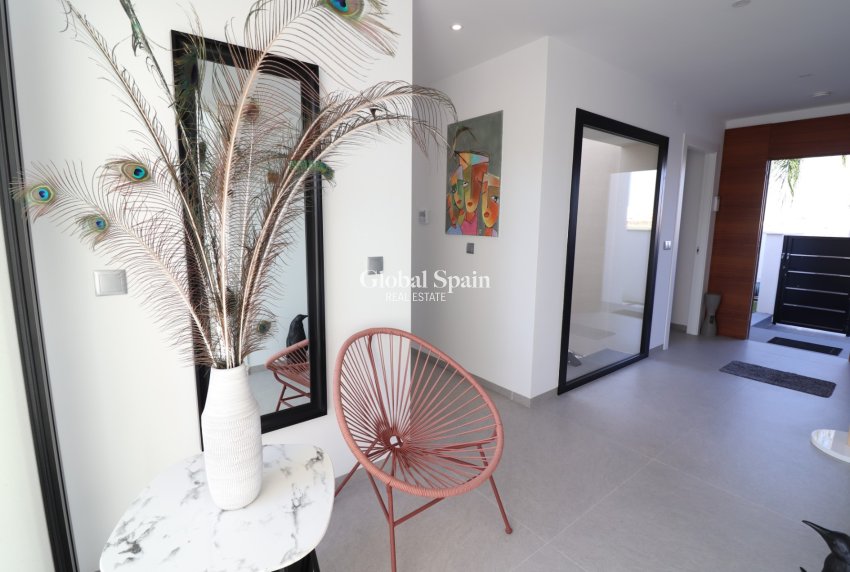 Wederverkoop - VILLA -
Formentera del Segura - Fincas de La Vega