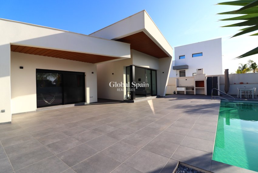 Wederverkoop - VILLA -
Formentera del Segura - Fincas de La Vega