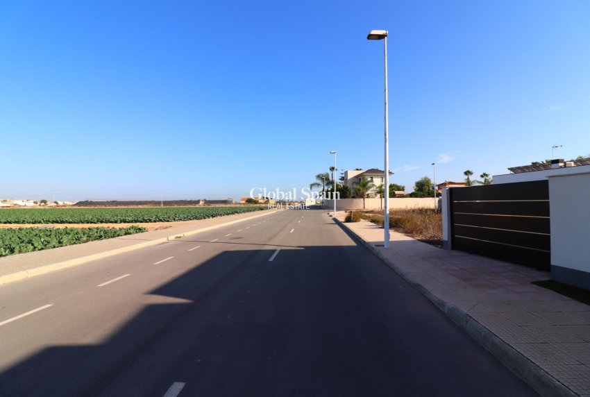 Wederverkoop - VILLA -
Formentera del Segura - Fincas de La Vega