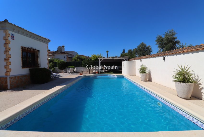 Wederverkoop - VILLA -
Formentera del Segura - Fincas de La Vega